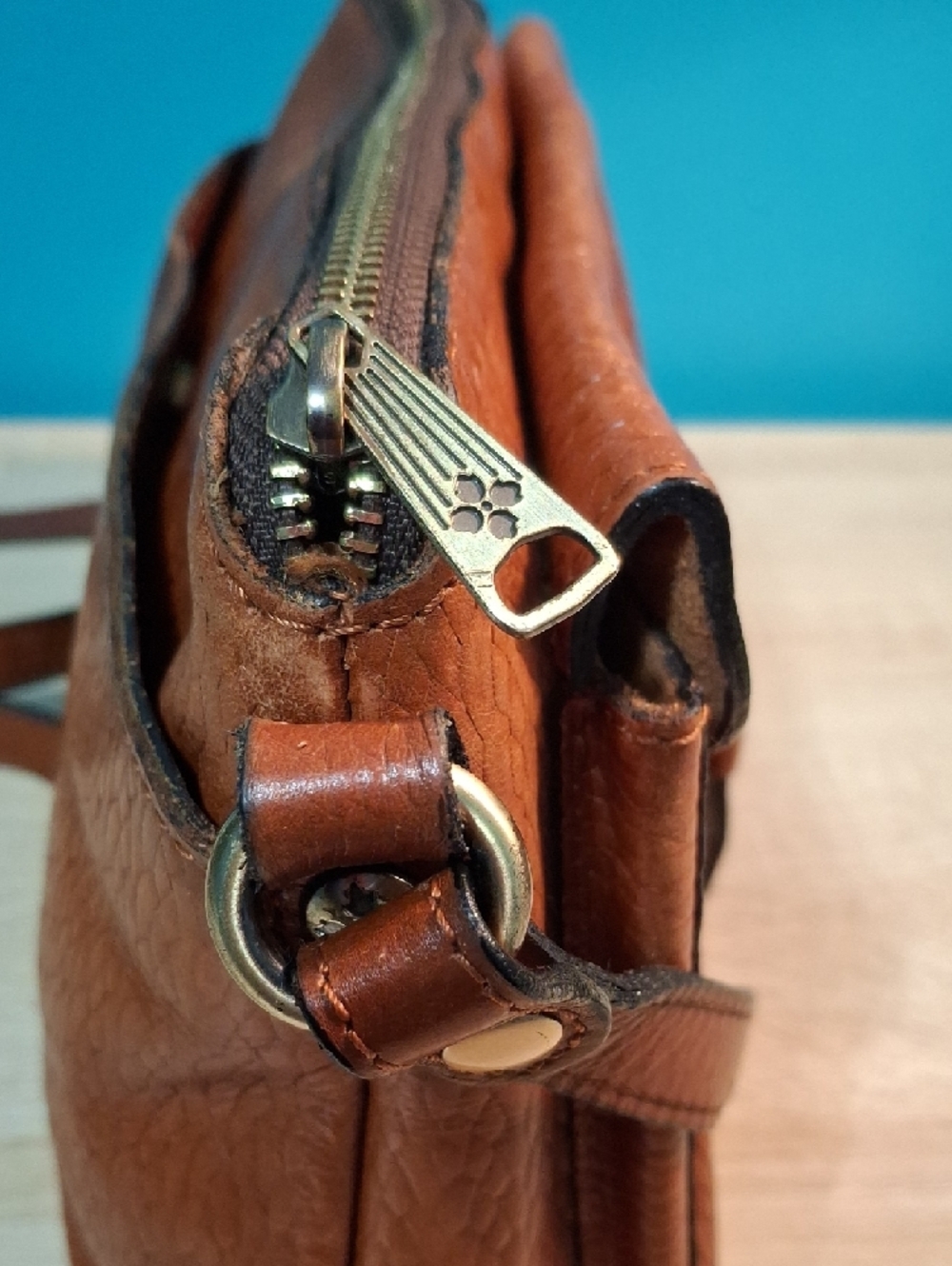 Patricia Nash Avellino Woven Leather Crossbody Bag - Picture 3 of 15